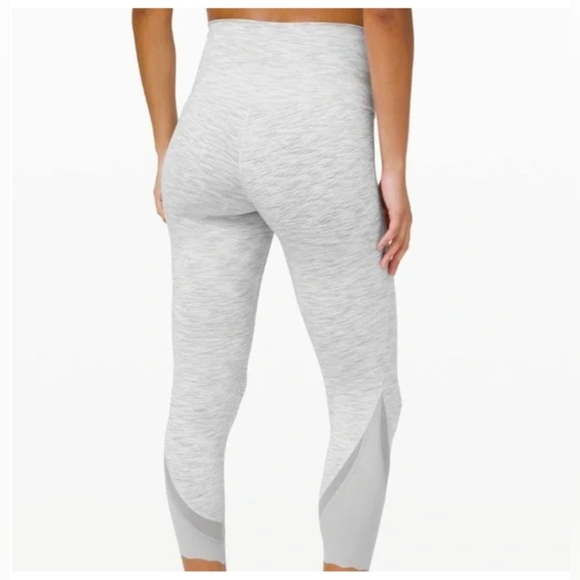 Lululemon Wunder Under Crop II Scallop Luxtreme 24" - Picture 2 of 4